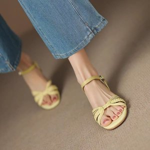 Sandalias de Verano para Mujer, Negras, con Suela Gruesa, de Una Sola Tira, que Aumentan la Altura, Versátiles, Antideslizantes, para Exteriores, Novedad 2026 - Product Image 3