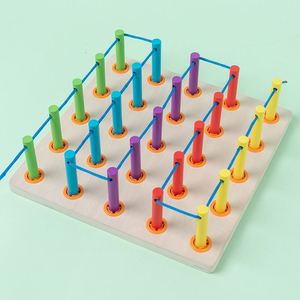 Juguete Sensorial Montessori para Niños Pequeños, Tarjetas con Patrones de Bandas Coloridas, Juego de Aprendizaje Preescolar, Geoboard de Madera, Tablero de Clavijas para Gráficos - Product Image 1