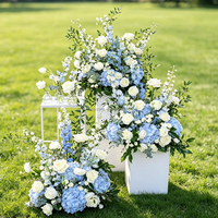 Blauw-witte hortensia bloemenbal met delphinium bloemen voor bruiloft, feest of evenement decoratie, kunstmatige bloemstukken