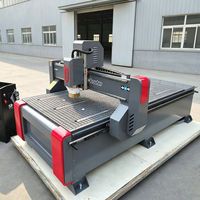 Routeur CNC 3 axes 1325 pour le bois, routeur CNC 1330 pour le bois, machine de sculpture sur bois dur pour le métal et l'aluminium, prix compétitif
