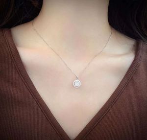 Xinfly - Cadena con Colgante de Diamante Natural Redondo de 0.40ct en Oro Blanco Puro de 18k, Disponible al por Mayor - Product Image 5