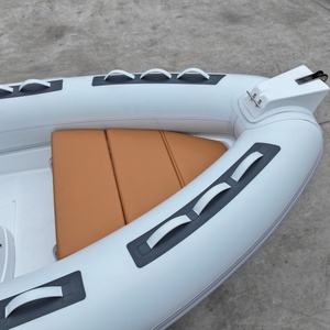 Nouveau design 2026 – Bateau pneumatique semi-rigide <span class=keywords><strong>de</strong></span> 4,80 m avec coque en fibre <span class=keywords><strong>de</strong></span> verre, bâche <span class=keywords><strong>de</strong></span> protection et table intégrée pour la pêche - Product Image 5