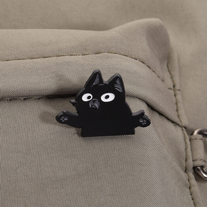 Broche de gato negro de ojos grandes de dibujos animados, alfileres esmaltados, broches de expresión indiferente, bolsos, insignia de solapa, joyería de animales, regalo para amante de los gatos - Product Image 3