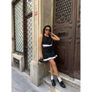 Set Gilet a Righe e Gonna da <span class=keywords><strong>Tennis</strong></span> Misela in Poliestere Nero, Outfit Femminile alla Moda - Product Image 4