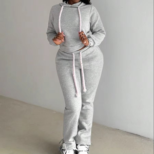 Completo Sportivo da Donna Stile Streetwear con Motivo a Lettere, 2 Pezzi: Felpa con Cappuccio a Maniche Lunghe Traspirante e Pantaloni a Zampa - Product Image 6