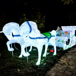 Sculpture LED de calèche de Noël pour les rues vintage et les scènes de paysages de contes de fées - Product Image 1