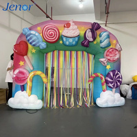 Arche gonflable de Noël en forme de bonbon mignon pour la décoration de scène et la publicité lors des fêtes du Nouvel An et des parcs d'attractions.