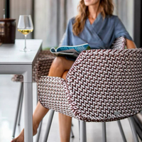 Ensemble de table et chaises de salle à manger d'extérieur pliables en aluminium et osier, meubles de jardin modernes résistants aux intempéries pour usage hôtelier