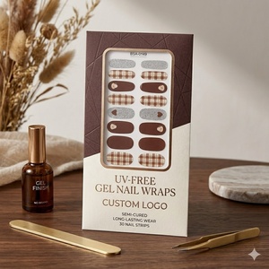 Tiras de <span class=keywords><strong>Uñas</strong></span> de Gel Semicuradas, Resistentes a los Arañazos, Sin Rayos UV, No Tóxicas, con Diseño de Corazón de <span class=keywords><strong>Osito</strong></span> de Peluche a Cuadros Marrón - Product Image 1