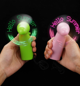 พัดลมมือถือขนาดเล็กปรับแต่งได้ พร้อมไฟ LED แบตเตอรี่เปลี่ยนได้ โลโก้ส่วนตัว - Product Image 1