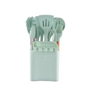 Ensemble d'ustensiles de cuisine en silicone à baril carré avec manche en <span class=keywords><strong>bois</strong></span> Ensemble d'ustensiles de cuisine en silicone 13 pièces en vente - Product Image 5
