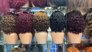 Pelucas de cabello humano rizado corto <span class=keywords><strong>Jennifer</strong></span> para mujer negra Pelucas Bob Onda de agua profunda Ninguno Pelucas delanteras de encaje con flequillo <span class=keywords><strong>8</strong></span> Inc - Product Image 4