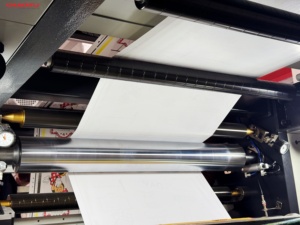 Macchina da Stampa Flessografica Automatica a 4 Colori per Bobine Larghe, Produttore Cinese, Larghezza Massima 960mm Larghezza di Stampa per Film Plastico BOPP PET - Product Image 2