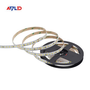 Bande LED SMD à haute efficacité SMD2835 128 LED/m 10 mm CRI90 DC24V 12,8 W 180 lm/W Bande flexible protégée pour signalétique commerciale - Product Image 1