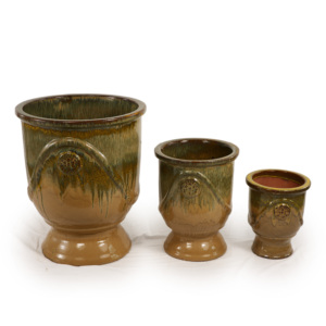 Pot de fleurs en céramique émaillée bleue brillante de style américain, écologique, durable, avec motif médaillon en relief, pour l'intérieur et l'extérieur, maison et jardin - Product Image 5