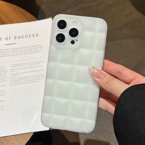 Coque de téléphone antichoc intégrale à motif damier 3D couleur unie pour iPhone 17 Pro Max - Product Image 3