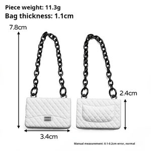 بيع بالجملة تصميم العلامة التجارية المعلقات الصغيرة دمية حقيبة متقاطعة مع الجسم سحر صيحات الموضة سلاسل المفاتيح Diy حقيبة - Product Image 3