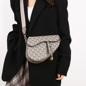 Bolsos de Hombro Multifuncionales Modernos para Mujer, Diseño Geométrico a la Moda con Dos Correas Portátiles, Forro de Poliéster - Product Image 4