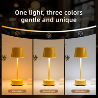 Lampe de table LED en fer forgé moderne et contemporaine, forme champignon, commande tactile, alimentation par batterie, sans fil, intensité réglable, veilleuse pour chambre à coucher
