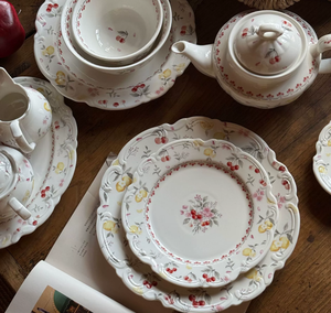 Juego de Té de Cerámica Pintado a Mano con Relieve Francés, Ecológico, con Borde Rosa y Estampado de Cerezas, para el Té de la Tarde, con Logotipo Personalizado para Hoteles de Lujo, Novedad 2026 - Product Image 1