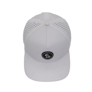Gorra de Béisbol Snapback de 5 Paneles Personalizada de Alta Calidad, de Poliéster, PVC y Goma, con Parche Deportivo, Corte Láser, Orificios Transpirables y Estampado - Product Image 5