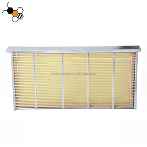 Equipo de Apicultura: Controlador de Abejas Reina Langstroth de Marco Único Profundo, Metálico Galvanizado con Diseño de Bisagras y Fácil Operación - Product Image 6