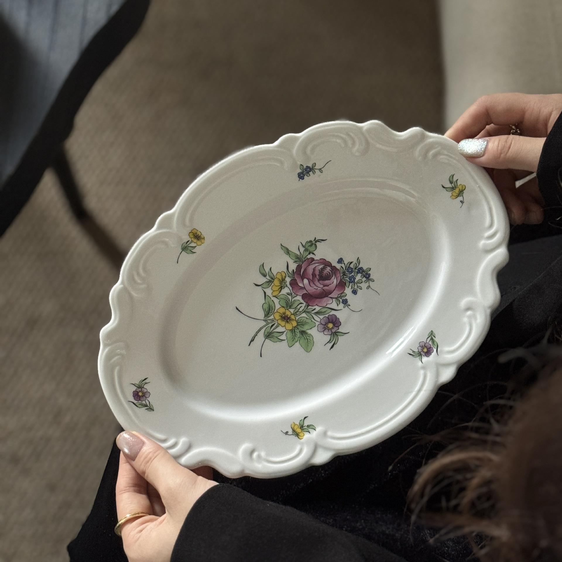 Flower Dance Oval 10-inch