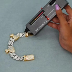 Pulsera de Moissanita de Alta Demanda, Elegante Pulsera de Lujo Tipo Tenis con Piedras de Corte Brillante, Idea de Regalo de Joyería en Venta - Product Image 4