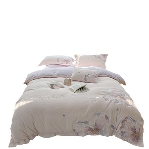 Hongchang Milk Fleece Four-Piece <b>Set</b> Thickened Anti-static Winter Princess <b>Bedding</b> Solid Color Embroidered - Product Image 5