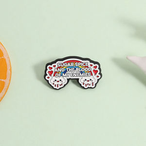 Broches de Esmalte de Sugar Spice and the Blood of My Enemies, Parodia de Corazón y Nube, Broche de Solapa, Venta al por Mayor - Product Image 2