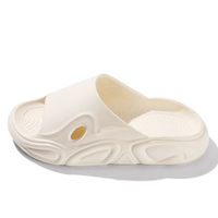 Fabricant de chaussures de football Mens Clog logo Soft EVA Sandales légères Slide Fabricant de pantoufles en Chine