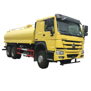 Camión Cisterna de Agua HOWO 6x4 Diésel de Segunda Mano, Capacidad de 20000L, Emisión Euro 2, 6 Carros de Riego - Product Image 1