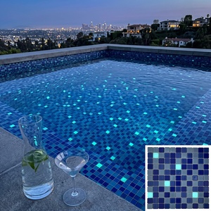Buen <span class=keywords><strong>Precio</strong></span>, Mosaico <span class=keywords><strong>de</strong></span> Cristal Luminoso Azul, Diseño Cuadrado, Brilla en la Oscuridad, para Piscina - Product Image 1