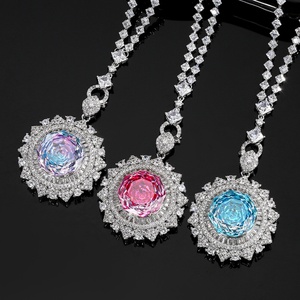 Collar con Colgante de Girasol de Cobre Ecológico con Circonita Cúbica Rosa en Forma de Fruta del Dragón para Uso Diario Femenino - Joyería de Moda - Product Image 5