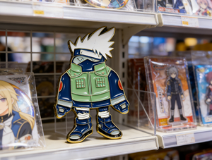 Lindos pines de solapa de aleación de zinc pulido con diseño de dibujos animados, acabado de esmalte suave, tamaño y logotipo personalizables para películas de anime modernas/tradicionales - Product Image 3