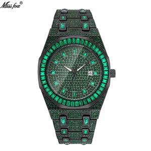 Montre à quartz pour homme, best-seller, avec diamants verts taille ovale et diamants mélangés, calendrier intégré, design tendance - Product Image 1