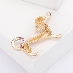 Broche de chien <span class=keywords><strong>teckel</strong></span> noir émail vintage mode broches de dessin animé féminin broches d'animaux mignons pour femmes bijoux cadeaux - Product Image 2