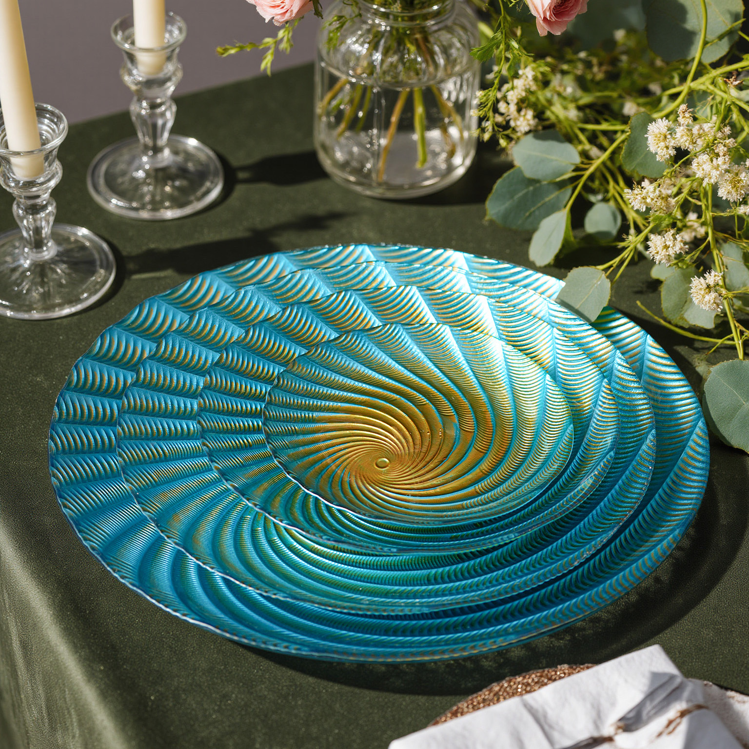 Decorative charger plate
