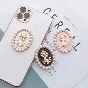 Creative New DIY Mobile Phone Case Jewelry Pearl Beauty Head Accessories Trendy Shell European And American Portrait Brooch