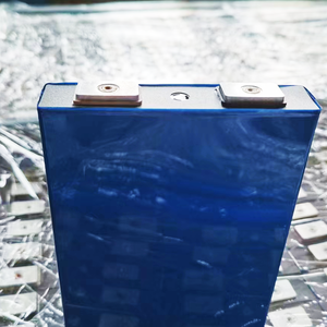 Cellule prismatique LiFePO4 3,2 V 21 Ah, cellule de batterie LFP pour kits de conversion de véhicules électriques et véhicules électriques - Product Image 2