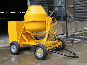 Bétonnière portative à tambour inclinable de 700 L avec moteur diesel à 4 roues Cm700-4D - Product Image 3