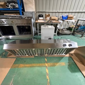 Campana Extractora de Acero Inoxidable de 60 Pulgadas con Ventilación, Luz LED, Filtro de Jaula de Ardilla, Motores Dobles Potentes y Control Táctil Digital - Product Image 4