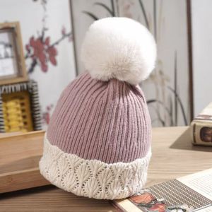 <span class=keywords><strong>Bonnet</strong></span> tricoté rayé pour <span class=keywords><strong>femme</strong></span>, nouveau style, <span class=keywords><strong>avec</strong></span> cache-oreilles épaissis, mignon, chaud et résistant au froid, idéal pour l'automne et l'hiver - Product Image 5