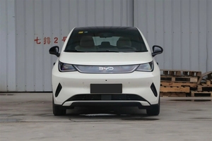 ACURA Dolphin 2024 Model Dynamic Edition Sedan Setir Kiri Ban R15 Sunroof Terawat Kondisi Baik Dijual - Product Image 4