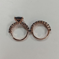 Meistverkauftes Smaragdschliff Schwarzes CZ Braut-Ringset Schwarz Verchromtes 925 Silber 2-teiliges Verlobungs- und Ehering-Set für Damen