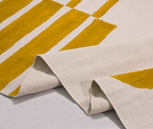 Alfombra Amarilla de Algodón con Estampado Dhurrie |   Alfombra india moderna hecha a mano |   Ecológico y Antideslizante |   Tamaño y Color Personalizados |   Piso - Product Image 5
