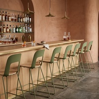 Tabouret de bar haut empilable à structure métallique durable de conception scandinave conforme à la norme ANSI/BIFMA pour la maison, les bars et les hôtels