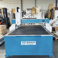 Routeur CNC 3 axes 1325 avec table de travail à rainures en T, découpeuse de bois haute précision pour la production d'enseignes en acrylique, la décoration et l'artisanat