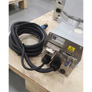 Robot C4-A601S RC700-A y Gabinete de Control - Product Image 5