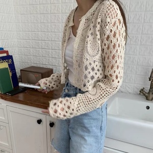 Chaqueta Corta <span class=keywords><strong>de</strong></span> Punto Calado Vintage con Diseño Floral, Cuello Redondo, Cierre <span class=keywords><strong>de</strong></span> Botones, Manga Larga, Ligera y Casual - Product Image 2